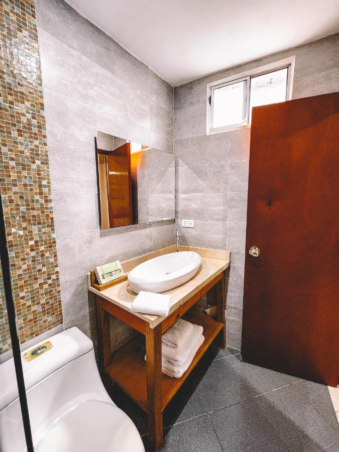 El Banco  Hotel Radoa מראה חיצוני תמונה