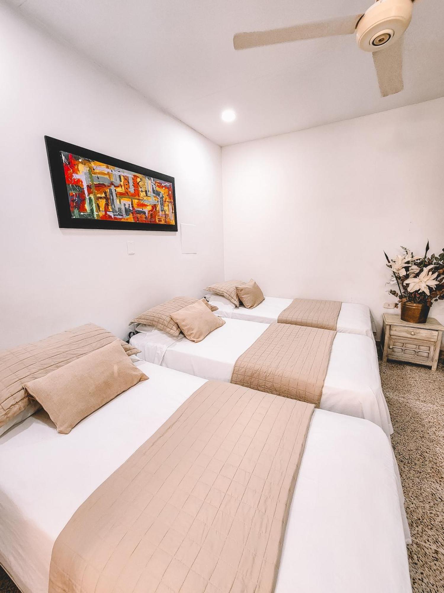 El Banco  Hotel Radoa מראה חיצוני תמונה