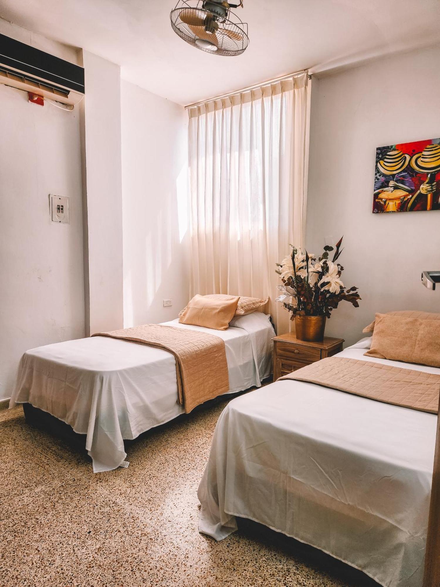 El Banco  Hotel Radoa מראה חיצוני תמונה
