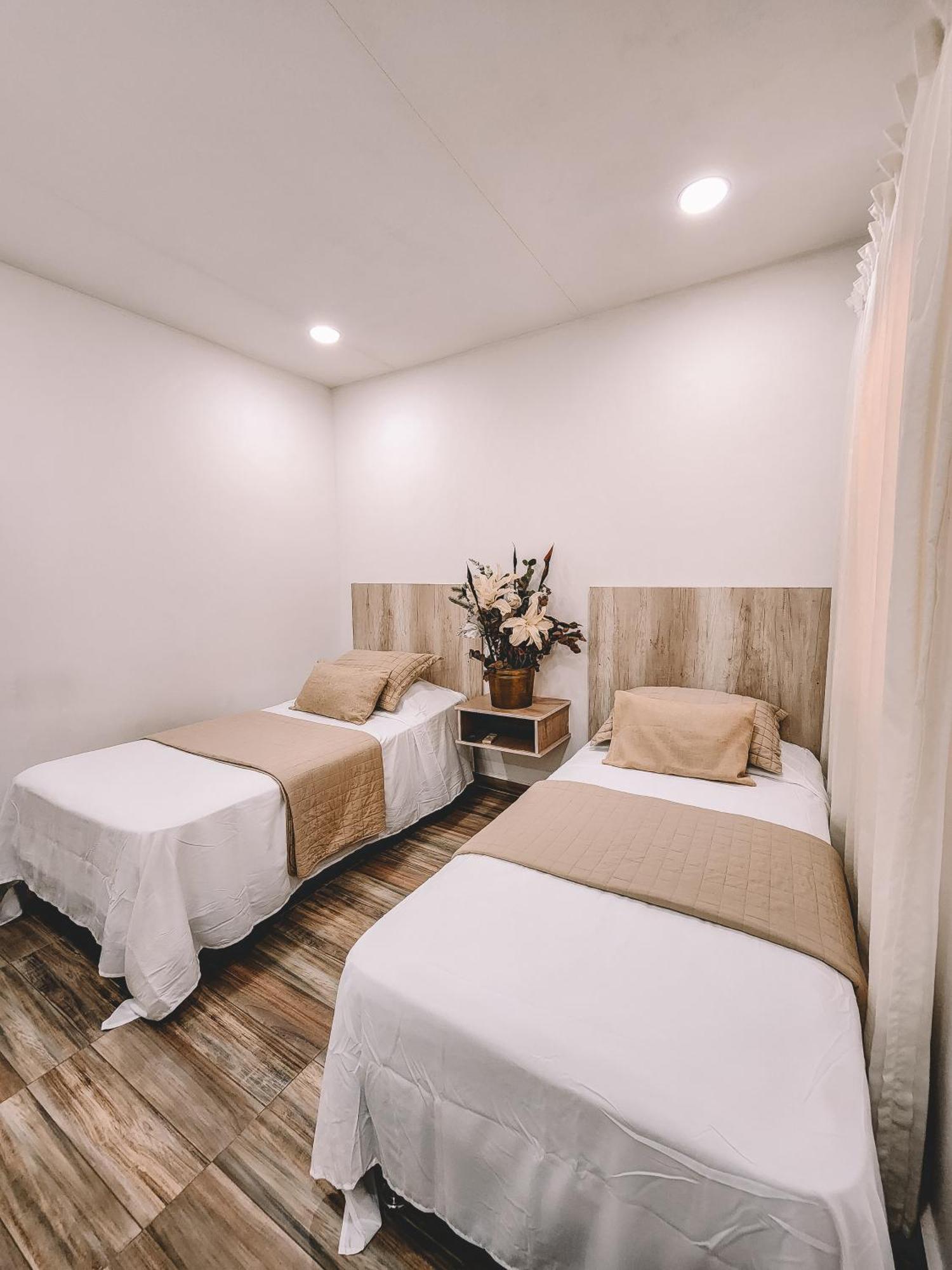 El Banco  Hotel Radoa מראה חיצוני תמונה